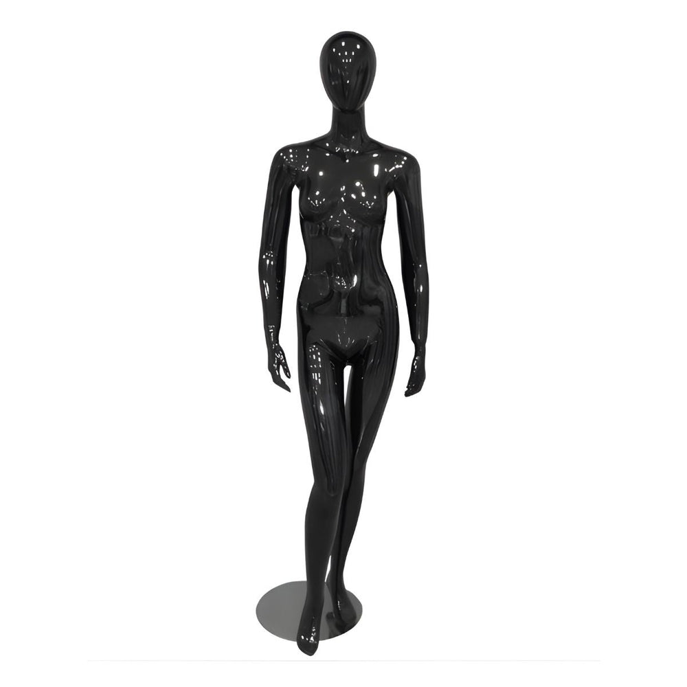 ARMS BY SIDE B/W MANNEQUIN