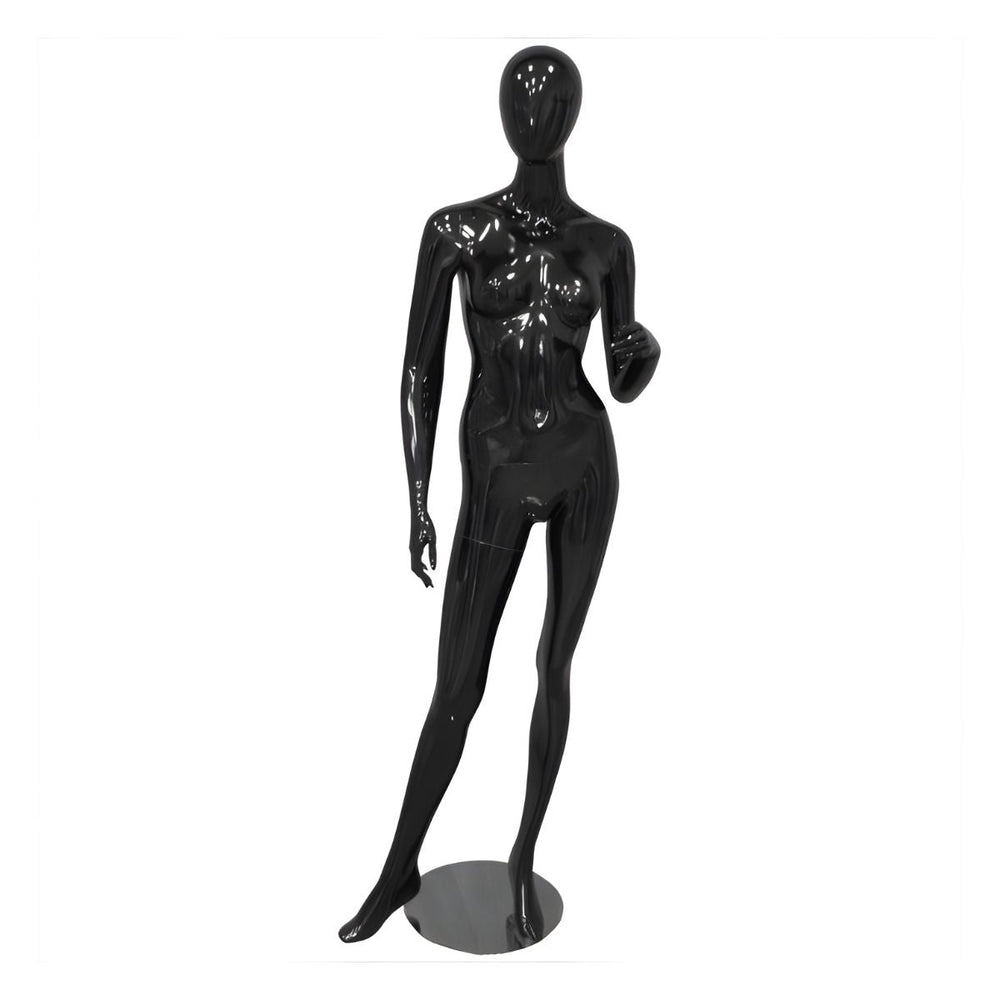 LEFT ARM ON WAIST B/W MANNEQUIN